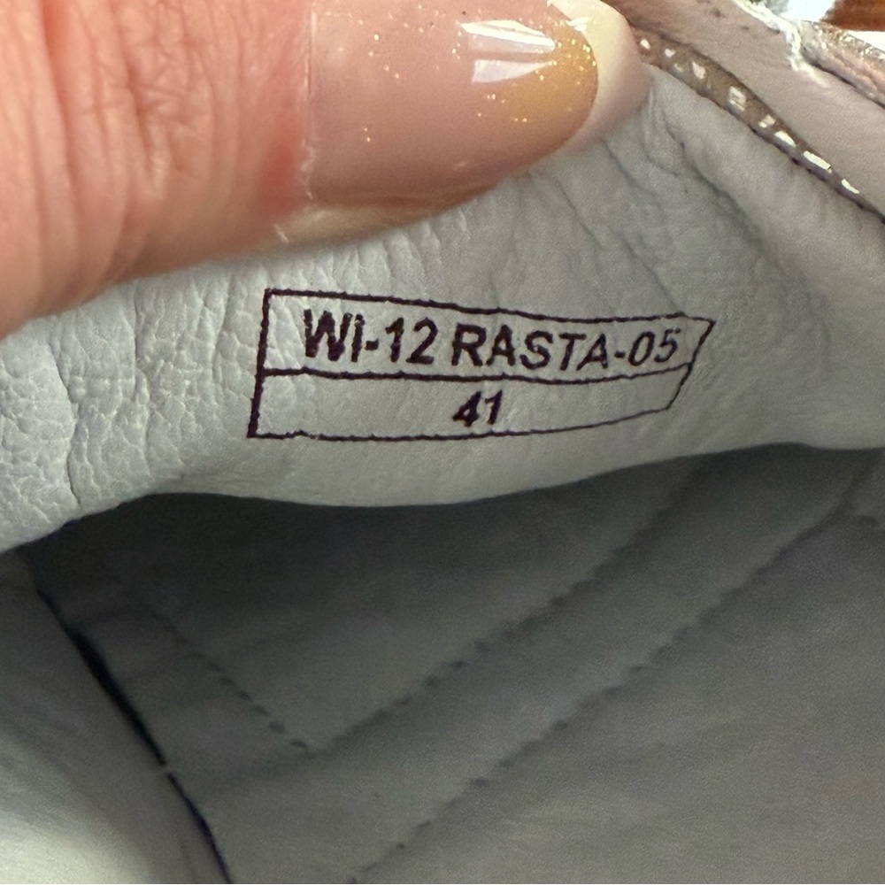 Lasocki Elegant Silver Women's Sneakers size 10 - Picture 7 of 8